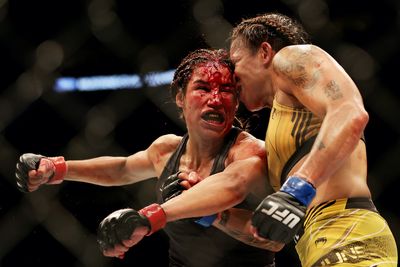 Twitter reacts to Amanda Nunes’ bloody title win over Julianna Peña at UFC 277