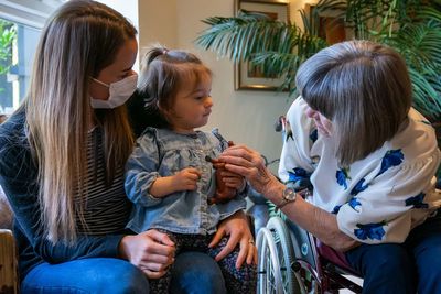 Covid: Families facing ‘postcode lottery’ of care home ‘lockdown’ restrictions