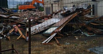 Striking pictures show demolition of Nottinghamshire pub