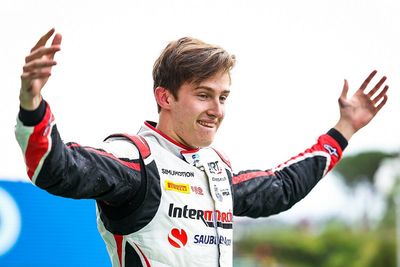 F2 Hungary: Pourchaire reignites title battle with feature race victory
