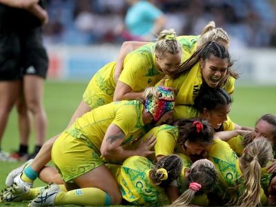 7s women romp to Games gold over Fiji