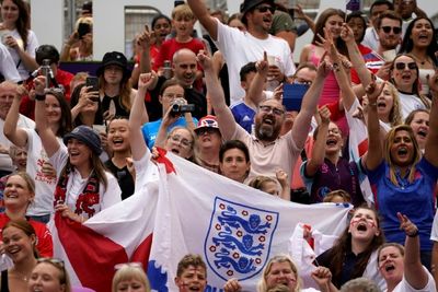 Colourful London catches final fever as women bid for glory