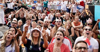 England fans party as Lionesses take on Germany in tense Euro 2022 final