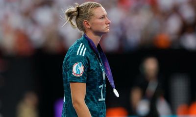 Alexandra Popp’s warmup woes rob her of fairytale finish with Germany