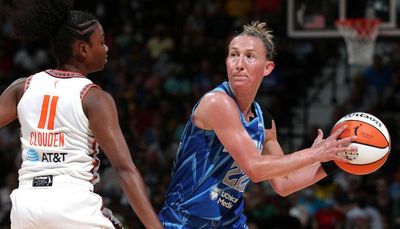 Courtney Vandersloot passes Lindsay Whalen on WNBA’s assist list in Sky’s OT win over Sun