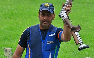 Mairaj Ahmad Khan snatches skeet gold