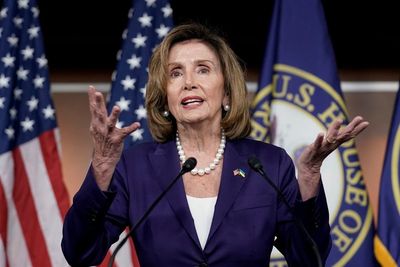 Pelosi lands in Singapore to kick off Asia tour