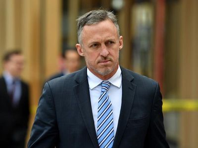Third try to detain Sebastian's ex-manager