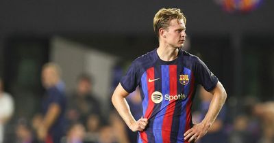 Manchester United preparing 'final offer' for Frenkie de Jong and other transfer rumours