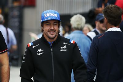Fernando Alonso switches to Aston Martin F1 team from 2023