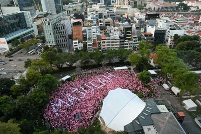 Singapore signals male-sex ban review won’t allow gay marriage