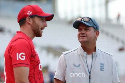 The honeymoon is over: Tough calls for new coach Matthew Mott with England in a world of trouble