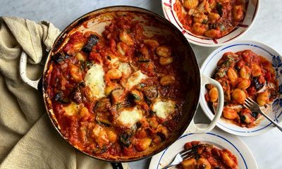Three delicious and easy student recipes: baked gnocchi, loaded vegan nachos and chutney chicken