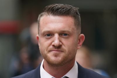 Tommy Robinson fined £900 for contempt of court