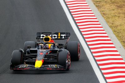 Verstappen explains 360º spin during "crazy" Hungary F1 race