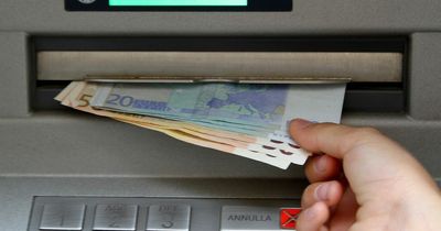 How to exchange old paper banknotes
