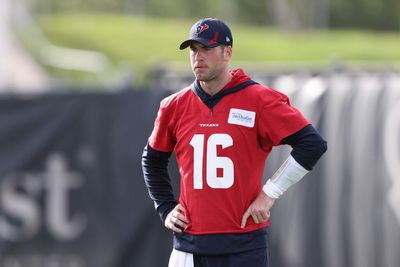 Report: Texans release QB Kevin Hogan