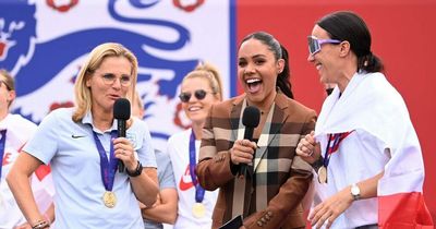 Lucy Bronze told "please don't" after breakfast beer offer to Sarina Wiegman