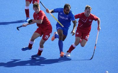 India play out 4-4 draw against England in men's hockey