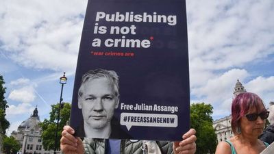 Proposed Bill Would Protect Journalists Like Julian Assange From Espionage Charges