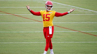 Andy Reid Says Patrick Mahomes Is ‘O.K.’ After Injury Scare