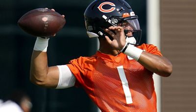 Bears QB Justin Fields still adjusting to ongoing changes in offense