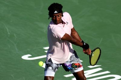 Ymer ousts Murray in Washington opener as Halep, Pegula win
