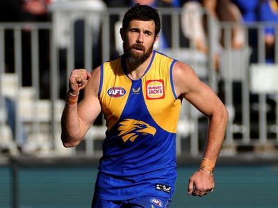 Knee injury forces Eagle Kennedy to retire