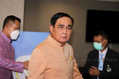 'Use court' for Prayut term dispute
