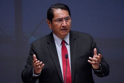 Navajos to narrow list of 15 presidential hopefuls to 2