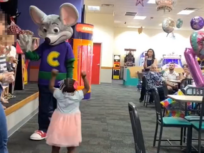 Chuck E. Cheese mascot accused of ignoring Black child at birthday party