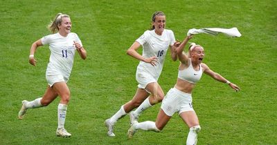 England Lioness Chloe Kelly explains reason behind iconic celebration
