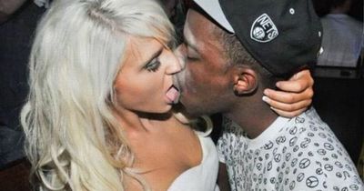 People spot tell-tale marks around man's face in viral nightclub photo