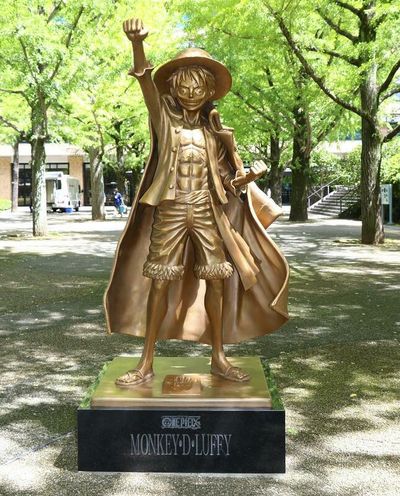 'One Piece' statues serve as symbol of Kumamoto Pref. quake recovery