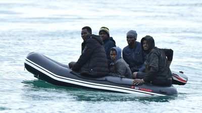 Nearly 700 migrants cross Channel in one day, a record for the year