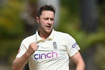 Ollie Robinson recalled to England Test squad to face South Africa after fitness and injury issues