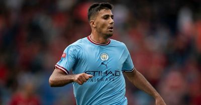 Rodri sends Man City transfer warning as he makes Premier League title race prediction