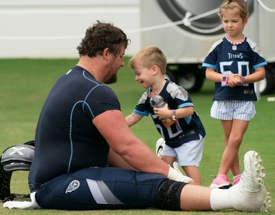Tennessee Titans training camp: Photos from first padded practice