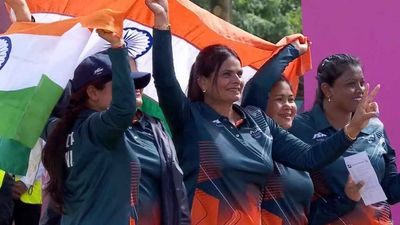 CWG 2022: PM Modi, President Murmu, Anurag Thakur congratulate women's lawn bowls team for historic gold