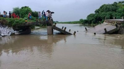 Heavy rains in Nepal: All 36 gates of Valmikinagar barrage in Bihar opened