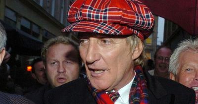 20 of the best Scottish words for clothes (claes) and their meanings