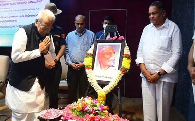 Andhra Pradesh: Pingali showed tricolour’s initial design to Gandhi in Vijayawada, recalls Governor