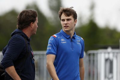 Piastri denies he has signed with Alpine to race in F1 in 2023