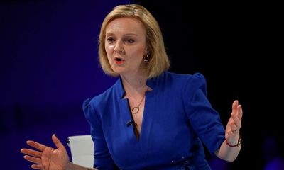 Truss suffers setback as criticism of civil service pay plan brings U-turn