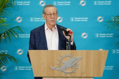 Dolphins punished for tampering with Brady, Payton