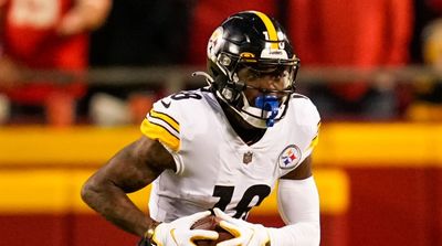 Report: Steelers, Johnson Remain Far Apart on Contract