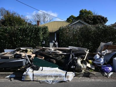 PM triggers further flood support grants