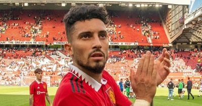 Manchester United expecting Alex Telles to join Sevilla