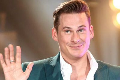 Blue star Lee Ryan arrested after 'going crazy' on flight from Glasgow