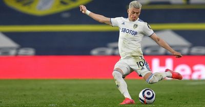 Former Leeds United cult hero Ezgjan Alioski joins Fenerbahce